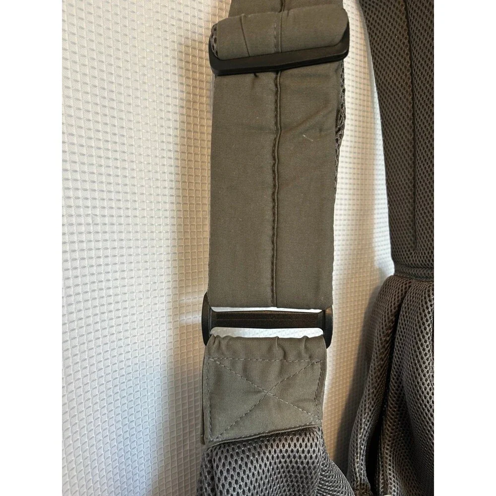 SlowTon Pet Sling Carrier, a hands-free shoulder bag